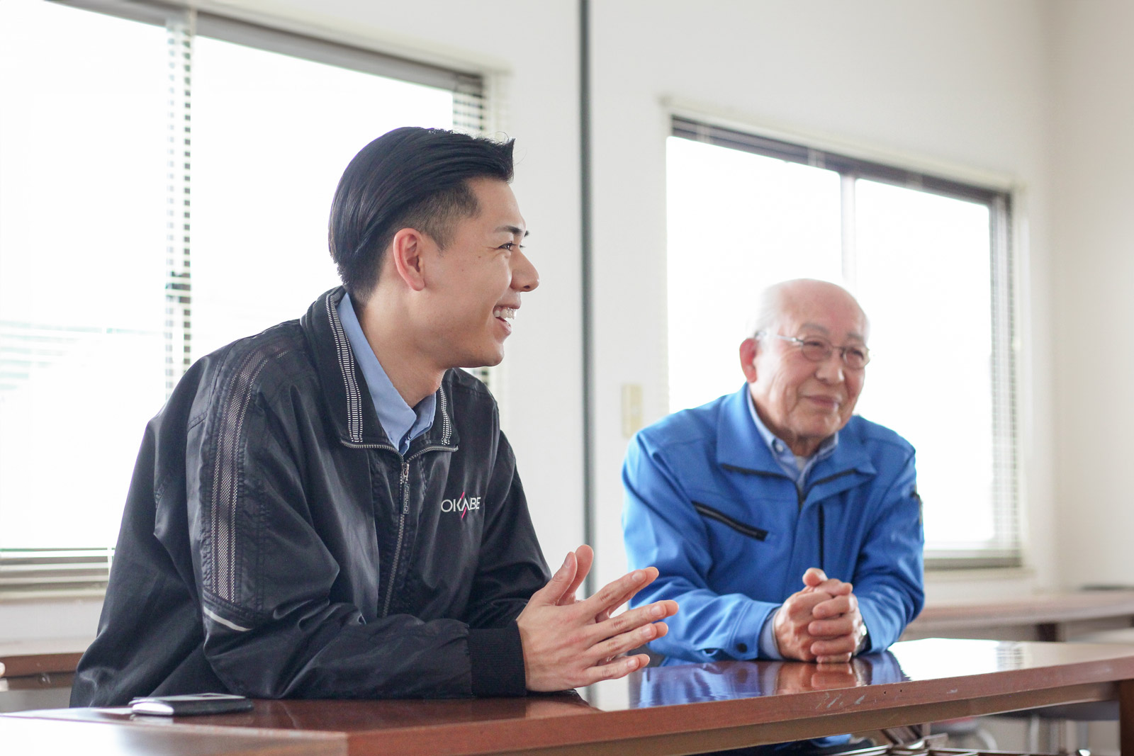 刷新の経緯を語る史郎会長