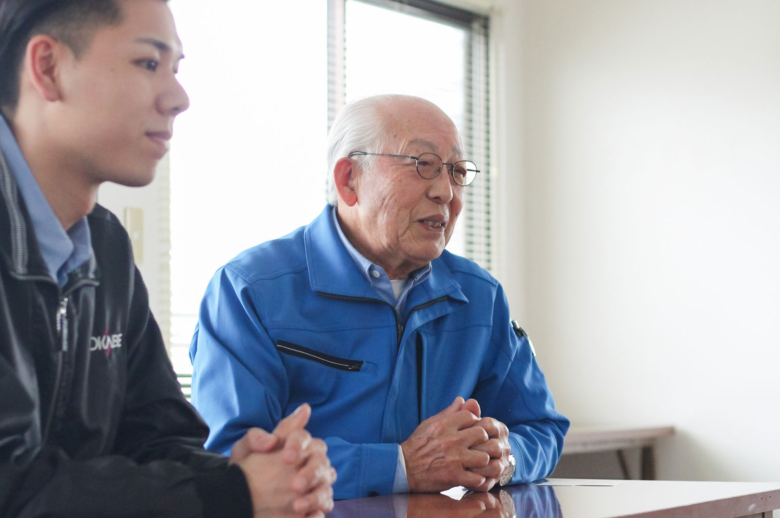 笑顔の岡部親子