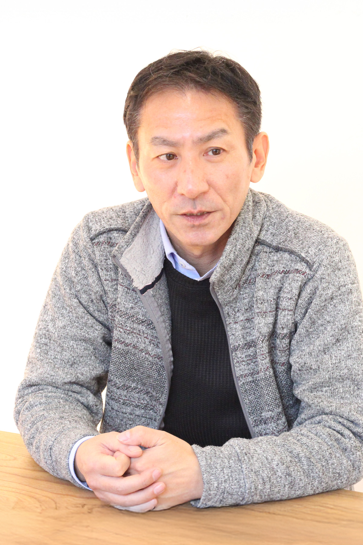 インタビューに応じるつるた株式会社の五味 大輔 様