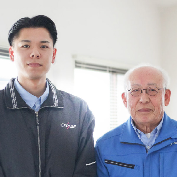 株式会社オカベ 取締役会長 岡部 史郎様と専務 岡部 翔太郎様